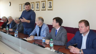 Seniūnai prašo Seimo leisti ramiai dirbti