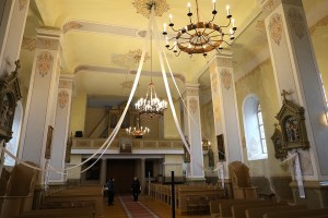 Išskirtiniu stiliumi dekoruota Laukuvos bažnyčia – jau tvirtesnė