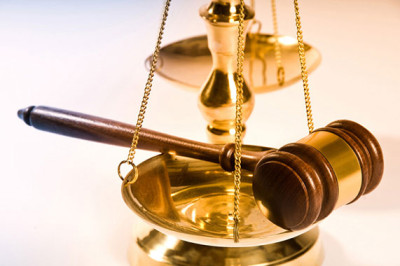 Be teisių ir girtas &ndash; dar viena pavojinga kelionė baigėsi avarija