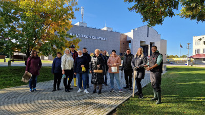 Kultūros centras skęsta pavasarinių žiedų jūroje