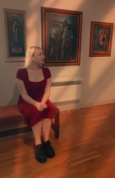 Jauną menininkę fotografija išlaisvina iš kasdienybės pančių