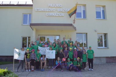 Stovyklavo jaunieji šauliai