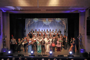 Teatro magija sklendžia virš Šilalės