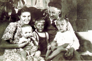 J. ir A. Lebrikų šeima