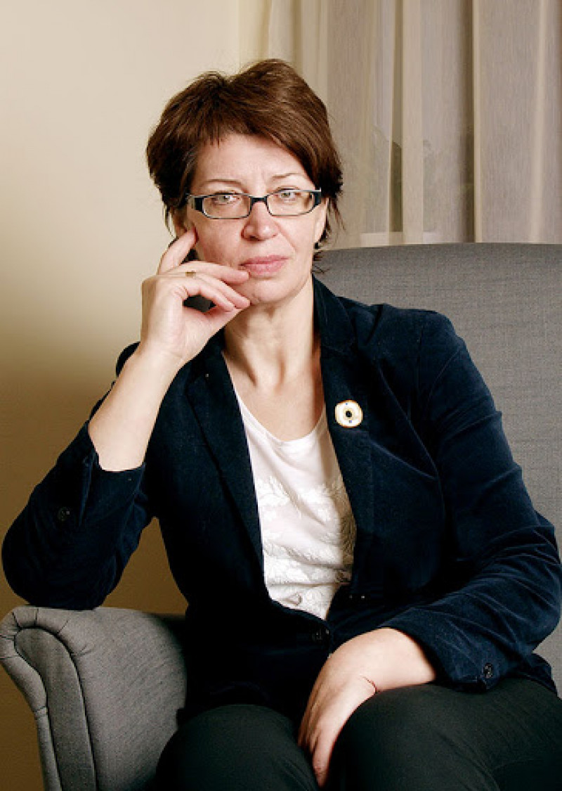 Gydytoja psichiatrė V. Andrejauskienė pastebi, kad visuomenė sąmoningėja – dėl priklausomybės nebebijoma kreiptis pagalbos. Nuotrauka iš www.pkc.lt