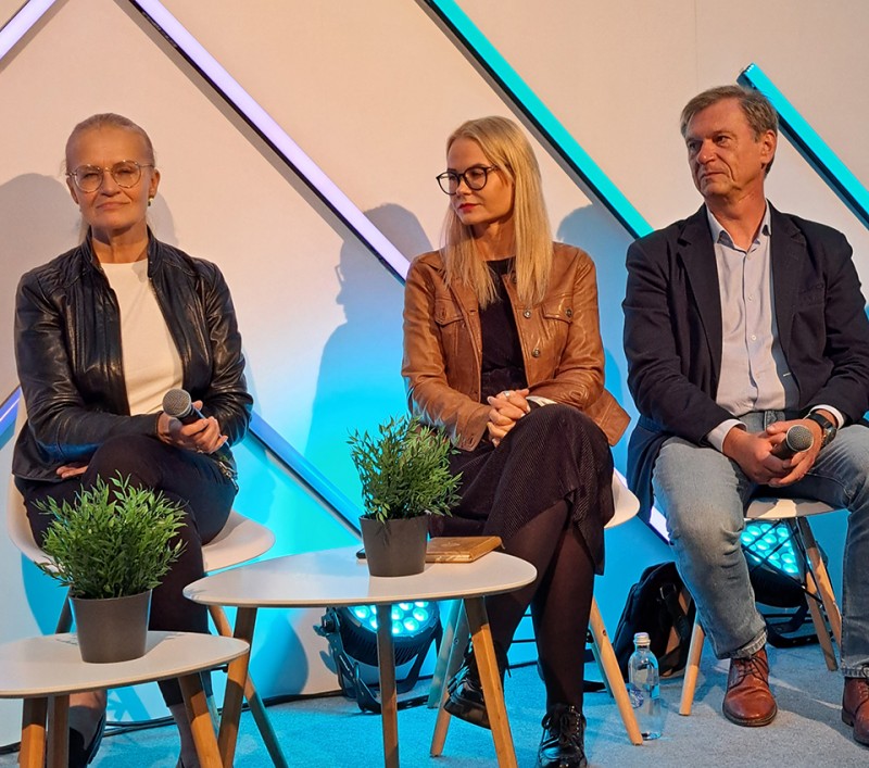 Iš kairės: A. Balčytienė, N. Jurčiukonytė, D. Amilevičius