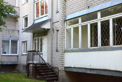 Šiame name esantį keturių kambarių butą nutarta išnuomoti