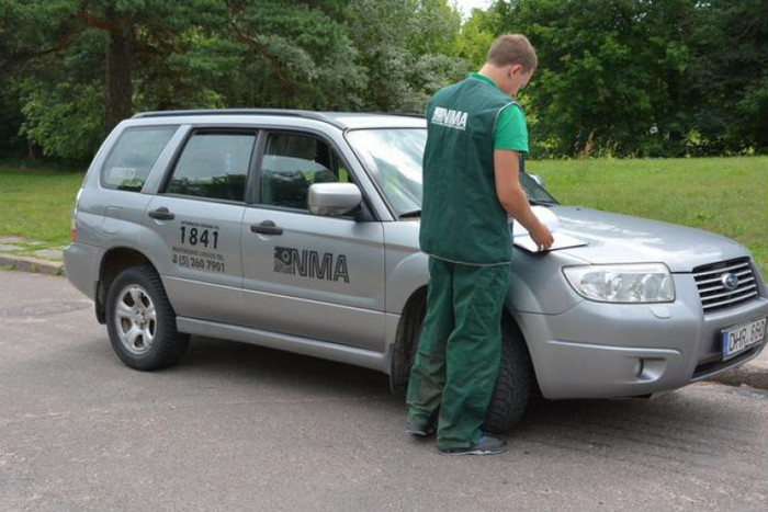 Kaip atpažinti patikrų specialistus?