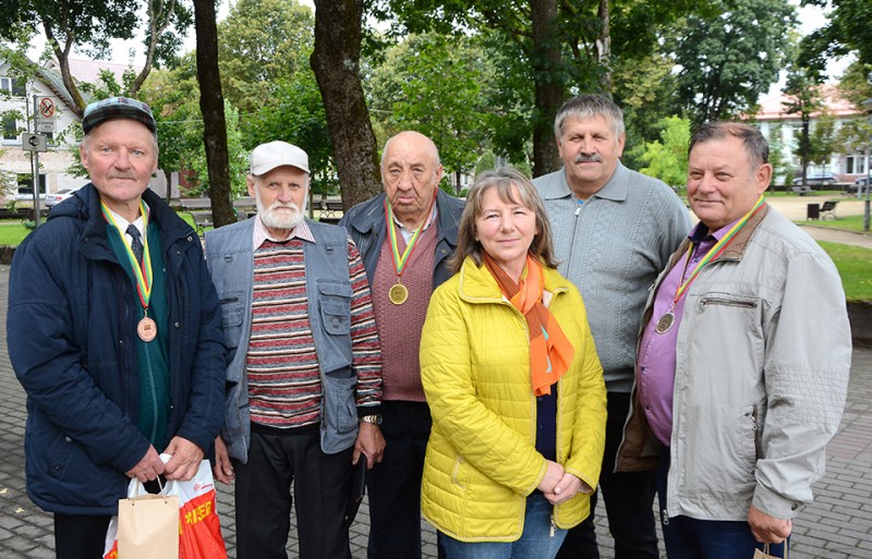 Veteranai „parako“ dar turi