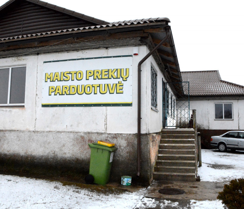 Parduotuvės stengiasi išgyventi, trumpindamos darbo laiką