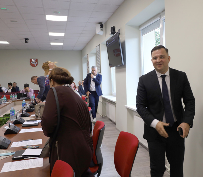 Opozicija pademonstravo nepasitikėjimą meru