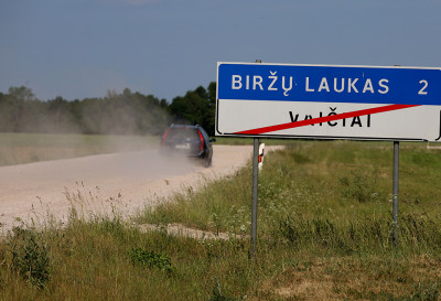 Dėl visko kalta sausra ir lė&scaron;ų stygius...