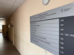 Bedarbių gretos auga, bet norinčiųjų dirbti trūksta