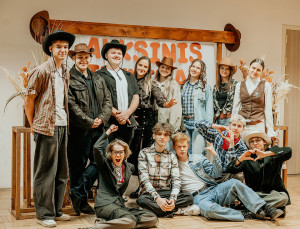 &bdquo;Apskritojo stalo&ldquo; savanorių komanda ir pirmininkė