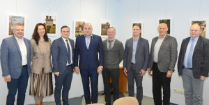 Nepasitikėjimo sienas griovė verslininkai, valdžia ir ekspertai