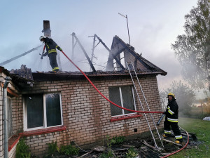 Dūmų detektoriai išgelbėjo dvi gyvybes