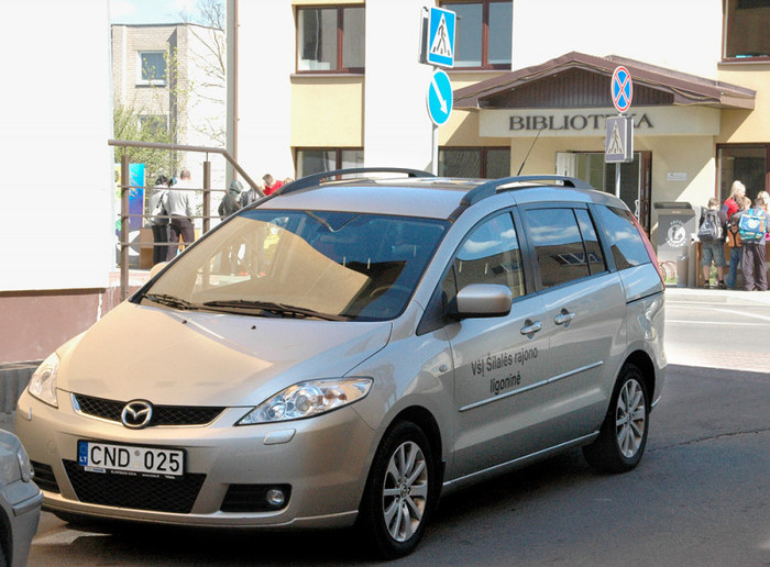 „Mazda“ ligoninės direktoriui, regis, nebetinka...