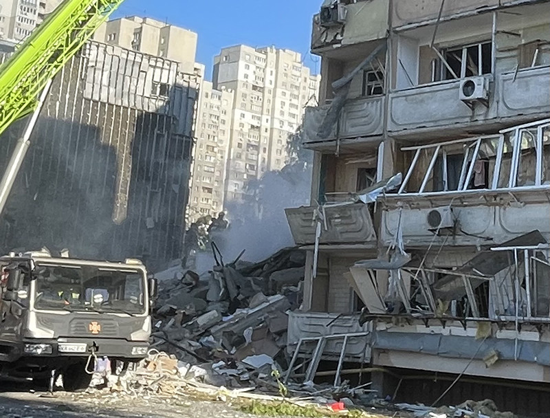 Rusijos raketa pražudė 24 vieno daugiabučio gyventojus
