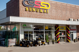 Prekybos centras &bdquo;Senukai&ldquo; at&scaron;ventė įkurtuves