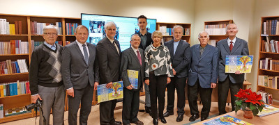 Šilalės kraštiečiai smagiausiai jaučiasi tarp knygų