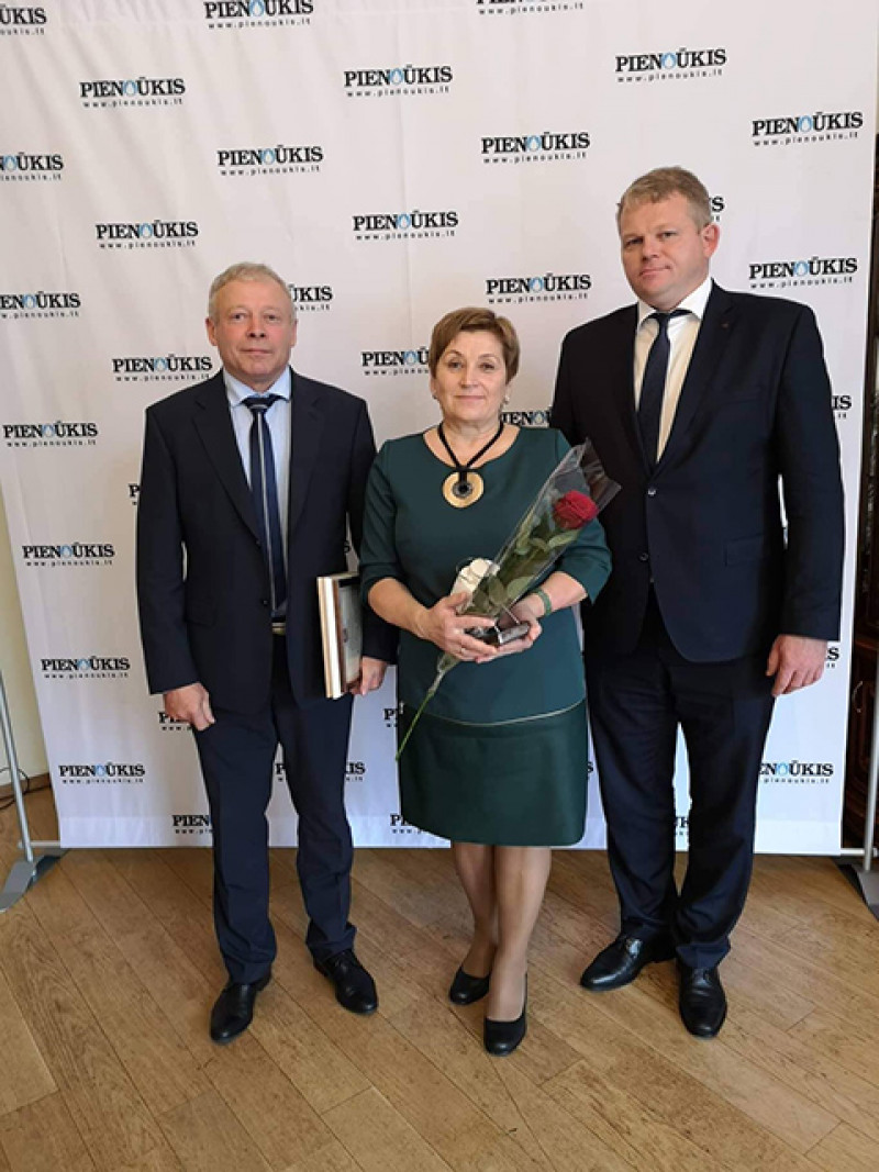 Antanas ir Violeta Raudoniai su žemės ūkio ministru (dešinėje)