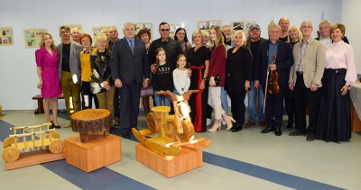 Meilė medžiui &ndash; kūryboje