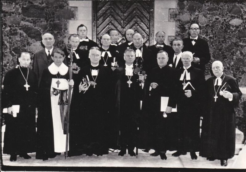 Dvasininkai prie Tauragės evangelikų liuteronų bažnyčios 1971 TKM