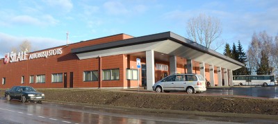 Atidaryta nauja stotis ir prekybos centras