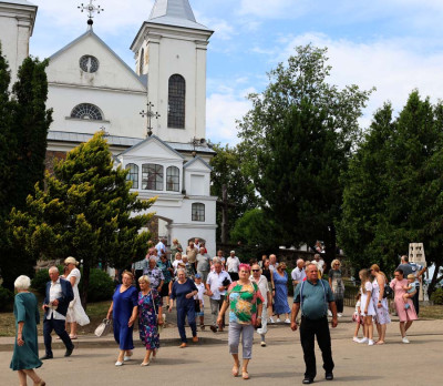 Karališka ir šviesuolių pilna Laukuvos žemė