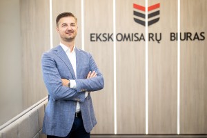 Apsaugos paslaugas Šilalėje pradėjo teikti „Ekskomisarų biuras“: vietinės saugos tarnybos įsigijimas atneš pozityvių pokyčių gyventojams ir verslui